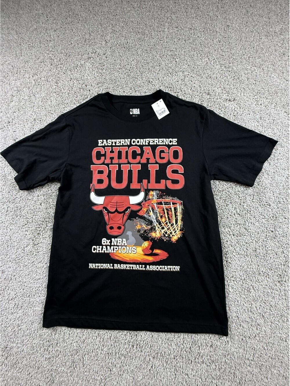 NWT Chicago Bulls 6X NBA Champions Graphic T-Shirt Black Men’s Small